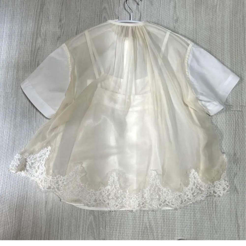 SACAI Elegant Sheer Cream Blouse with Lace Trim Size 4 label Fit US Small/Med
